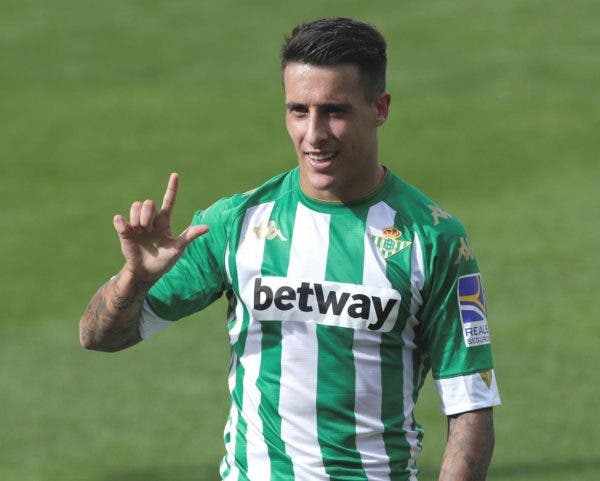 En Betis buscan un relevo para Tello