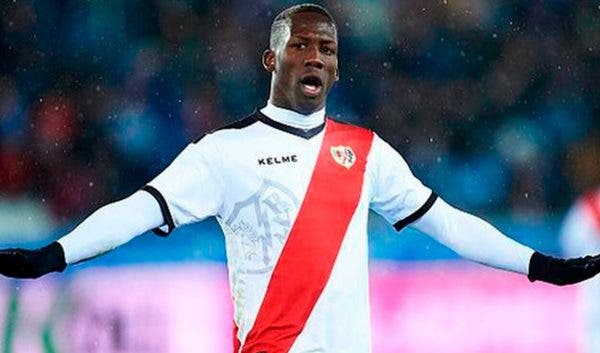 Advíncula con la camiseta del Rayo Vallecano