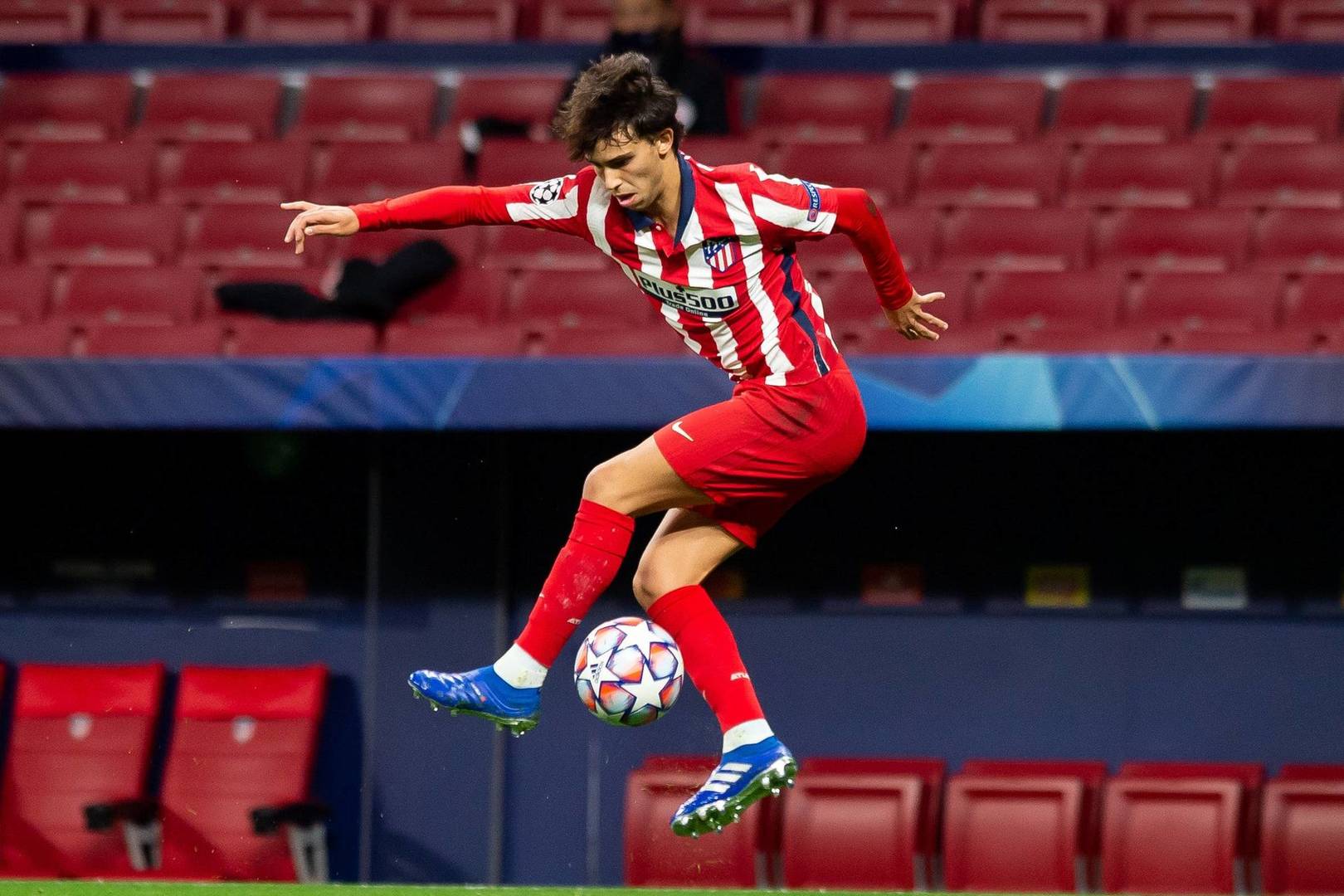 Juventus corner Atlético by Joao Félix