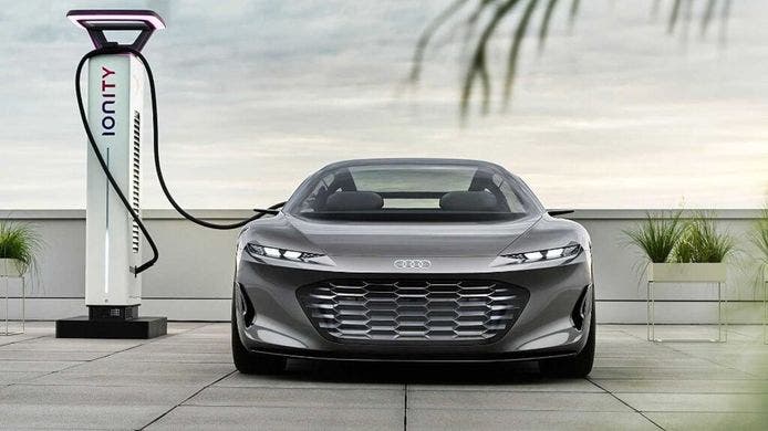 El Audi A4 se basó en el concepto del Grandsphere