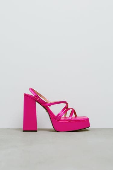 Nuevas sandalias fucsia de para en verano