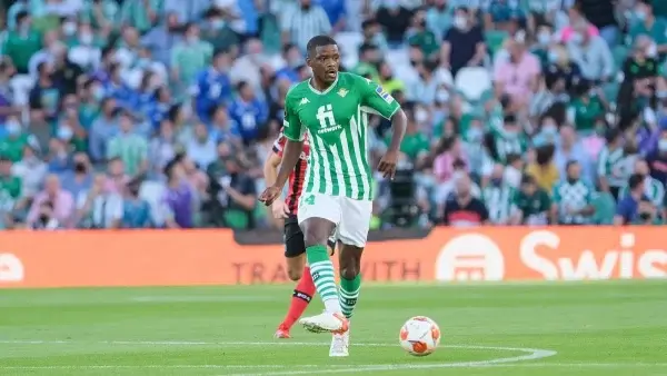 Betis Carvalho