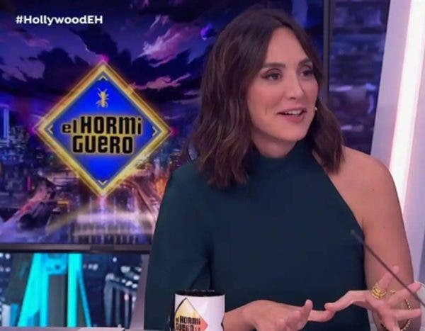 Tamara Falcó radiante con el mono asimétrico Pedro del Hierro