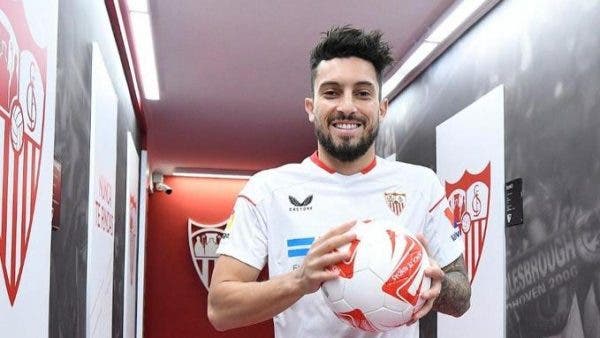 Álex Telles regresa luego de una lesión