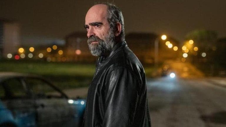 rogelio personaje netflix