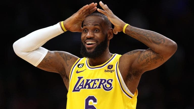 LeBron James podría terminar en Golden State Warriors