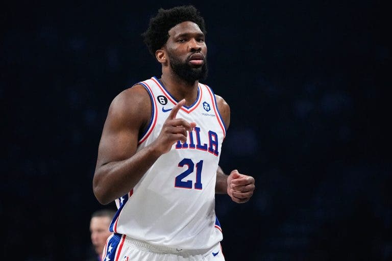 Philadelphia 76ers busca nuevo entrenador para Embiid