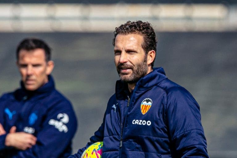 Baraja no tiene asegurada su continuidad en el Valencia CF