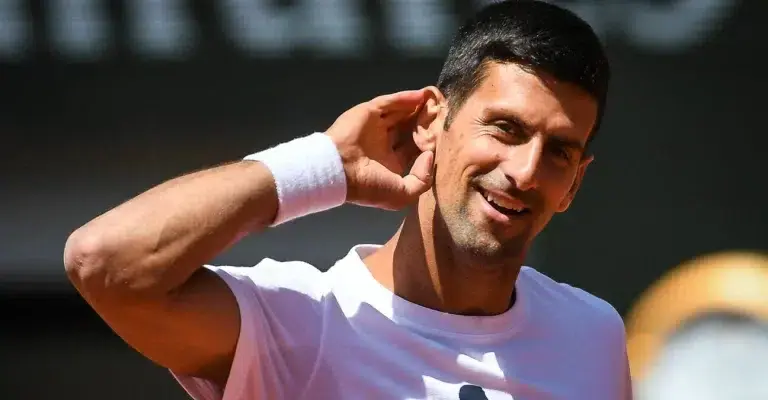 Djokovic retirada