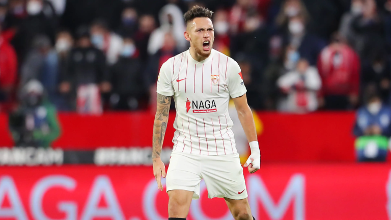 Ocampos puede salir del Sevilla FC