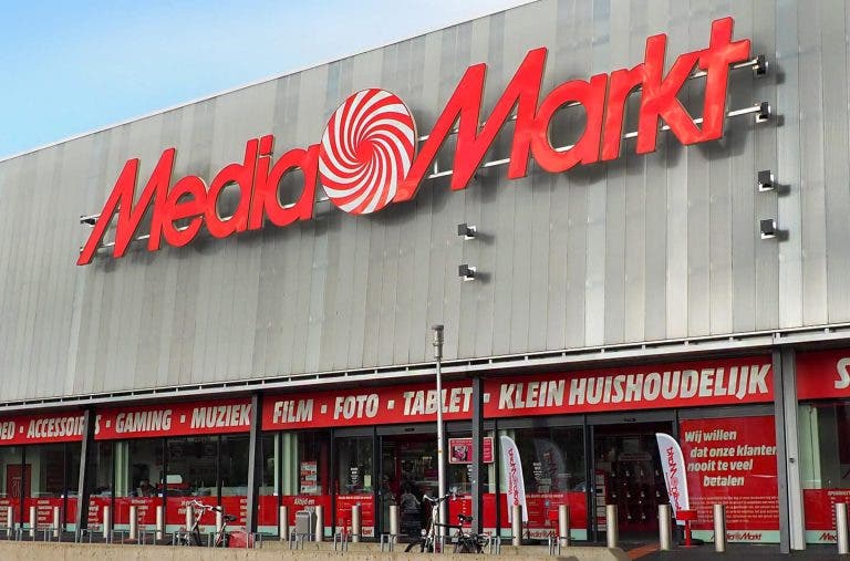 Imagen de la fachada del establecimiento de MediaMarkt, conocido por sus ofertas en freidoras de aire.