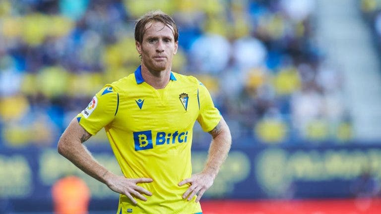 Álex Fernández sopesa abandonar el Cádiz CF en 2024