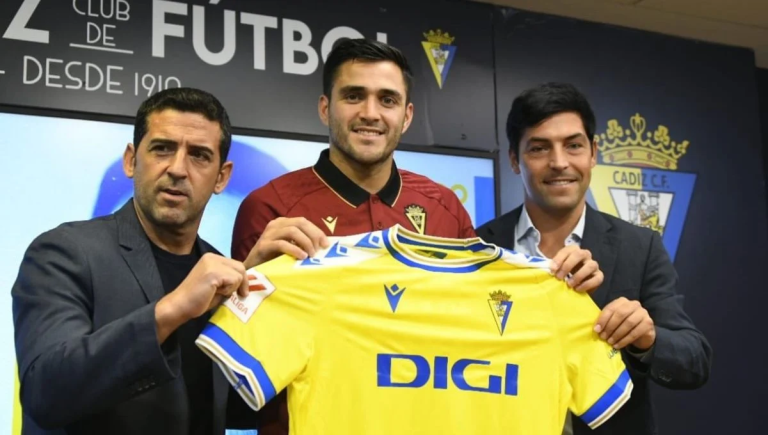 El Cádiz CF busca socio para Maxi Gómez