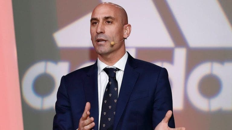El equipo de Luis Rubiales se ha puesto en contacto con la UEFA para defender su autonomía