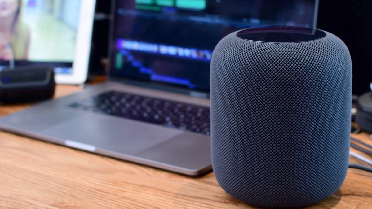 Imagen del HomePod, en referencia a su posible integración con apple YouTube Music según el artículo.