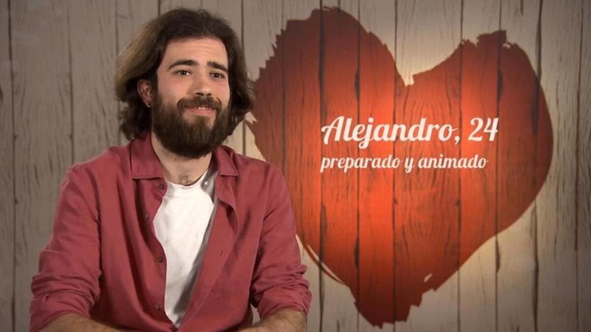 Alejandro first dates