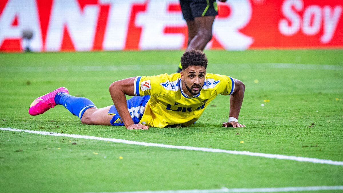 Chris Ramos, titularísimo en el Cádiz CF