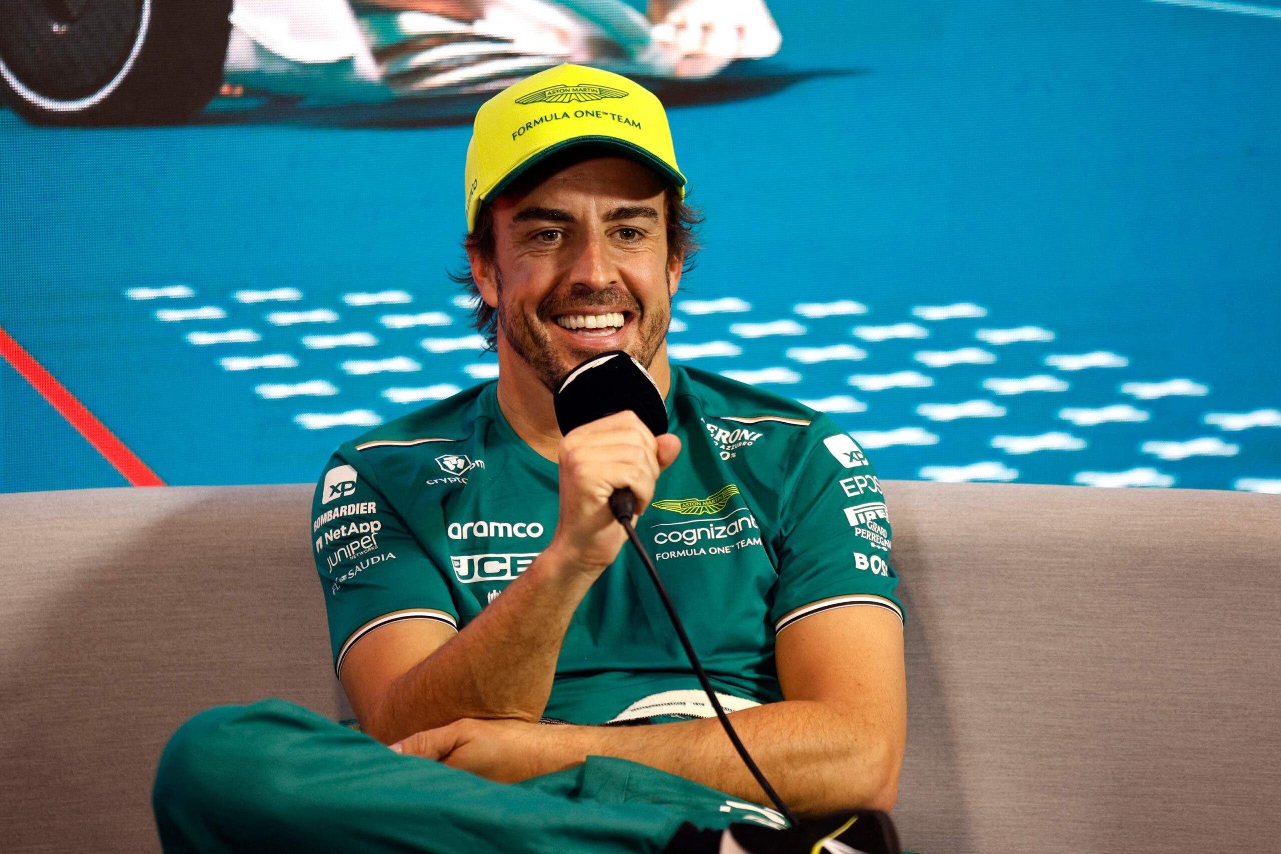 Fernando Alonso apunta a la 33 por el nuevo disco de Bad Bunny