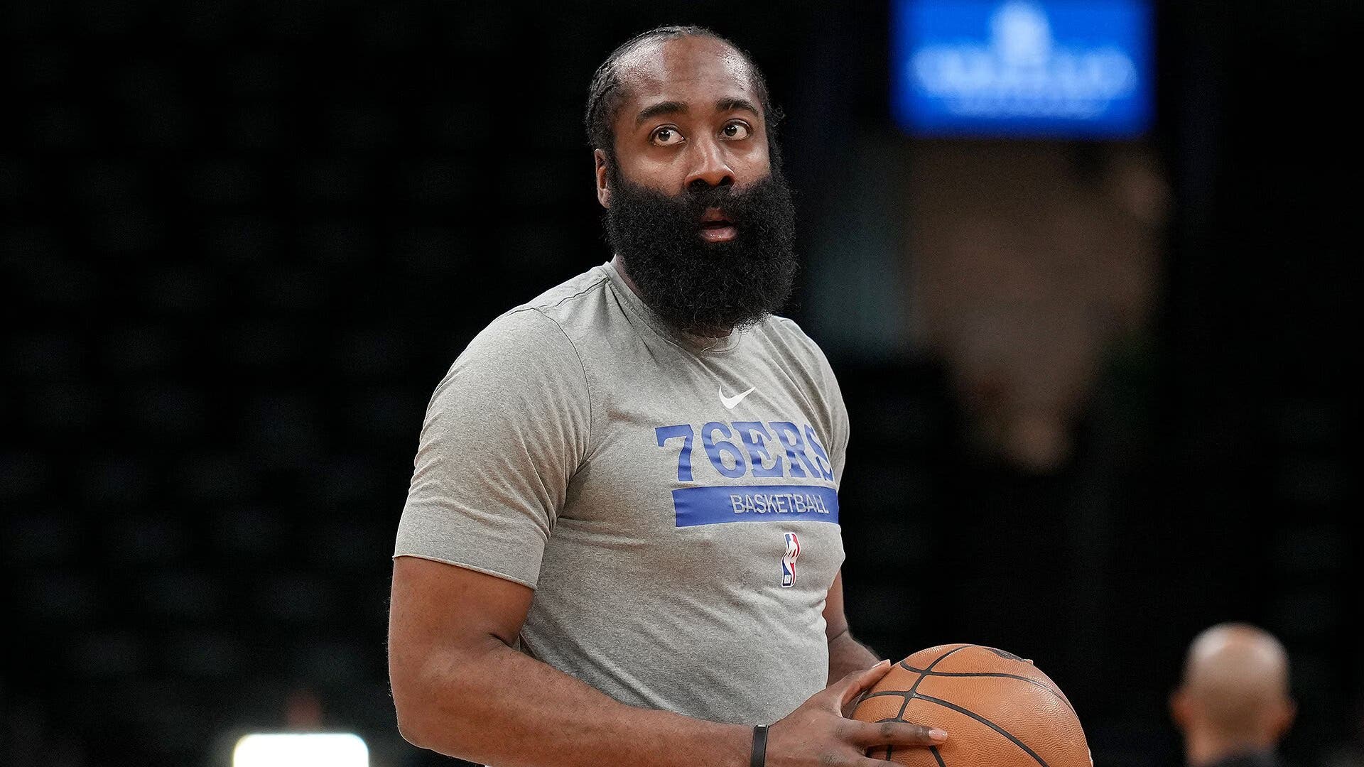 James Harden, más cerca de salir de Philadelphia 76ers