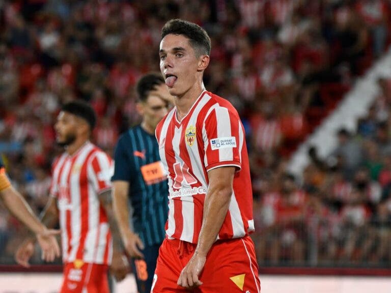 Arribas sorprende en la UD Almería