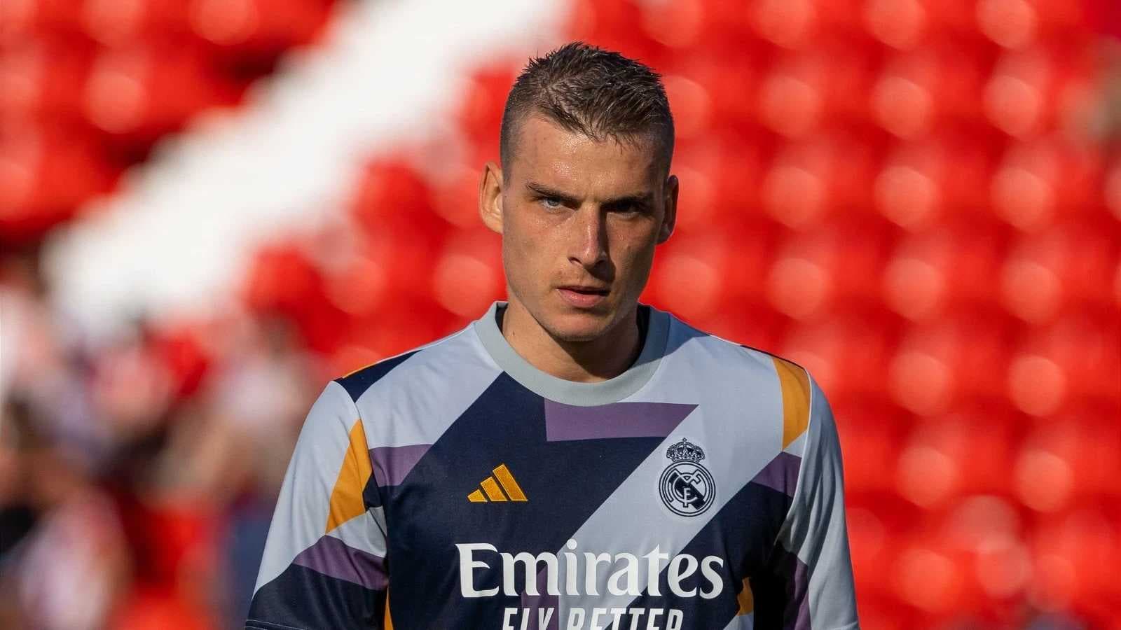 Lunin se acerca al Betis