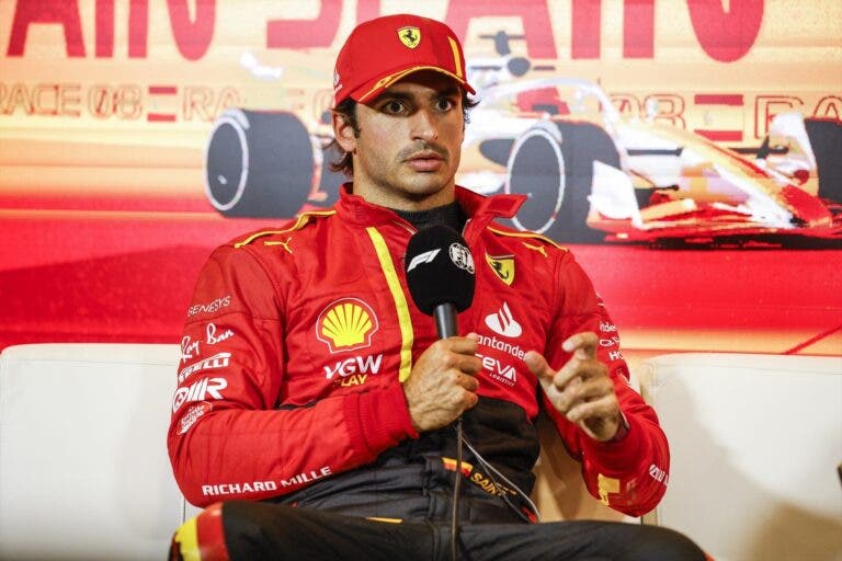Carlos Sainz aún no sabe si seguirá en Ferrari