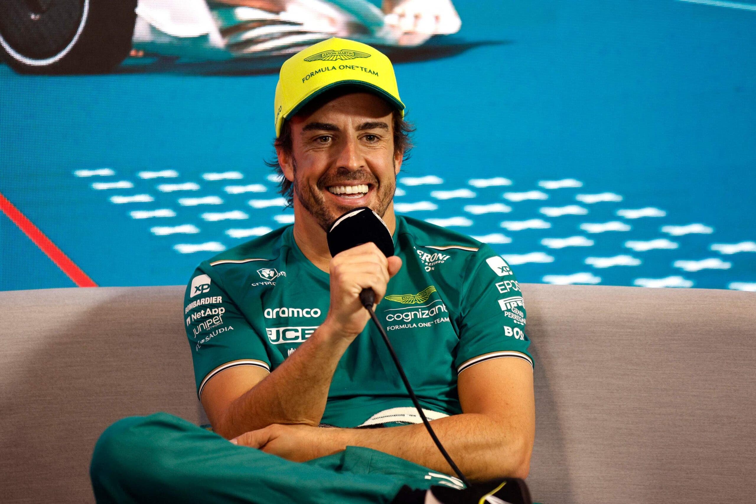 Fernando Alonso puede abandonar Aston Martin para fichar por RedBull