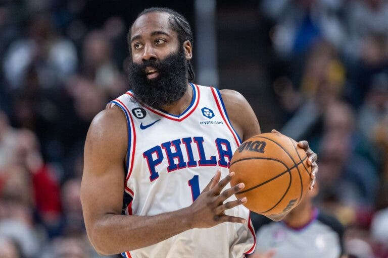 James Harden ya forma parte de los Clippers