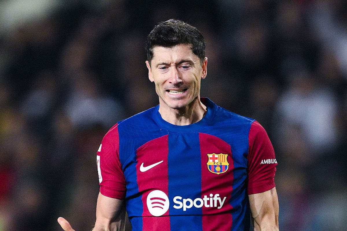 Lewandowski no para de recibir críticas por su nivel en el FC Barcelona