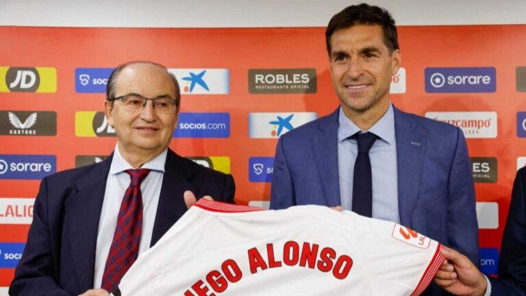 El Sevilla FC busca sustituto para echar a Diego Alonso