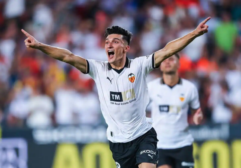Pepelu lleva al Valencia CF a buscar nuevo fichaje en Segunda