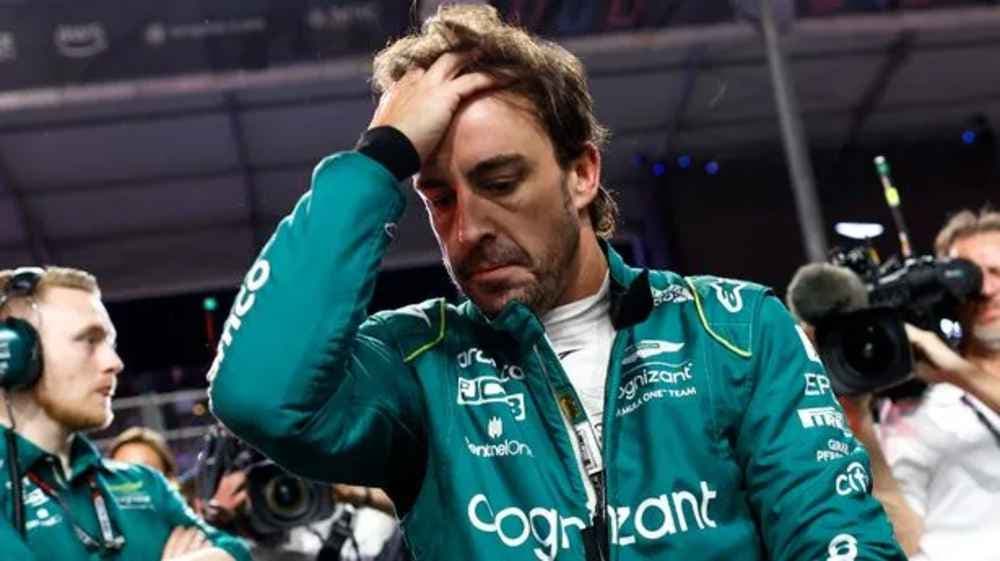 Alonso enfado Aston Martin