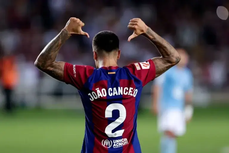 Barcelona Cancelo