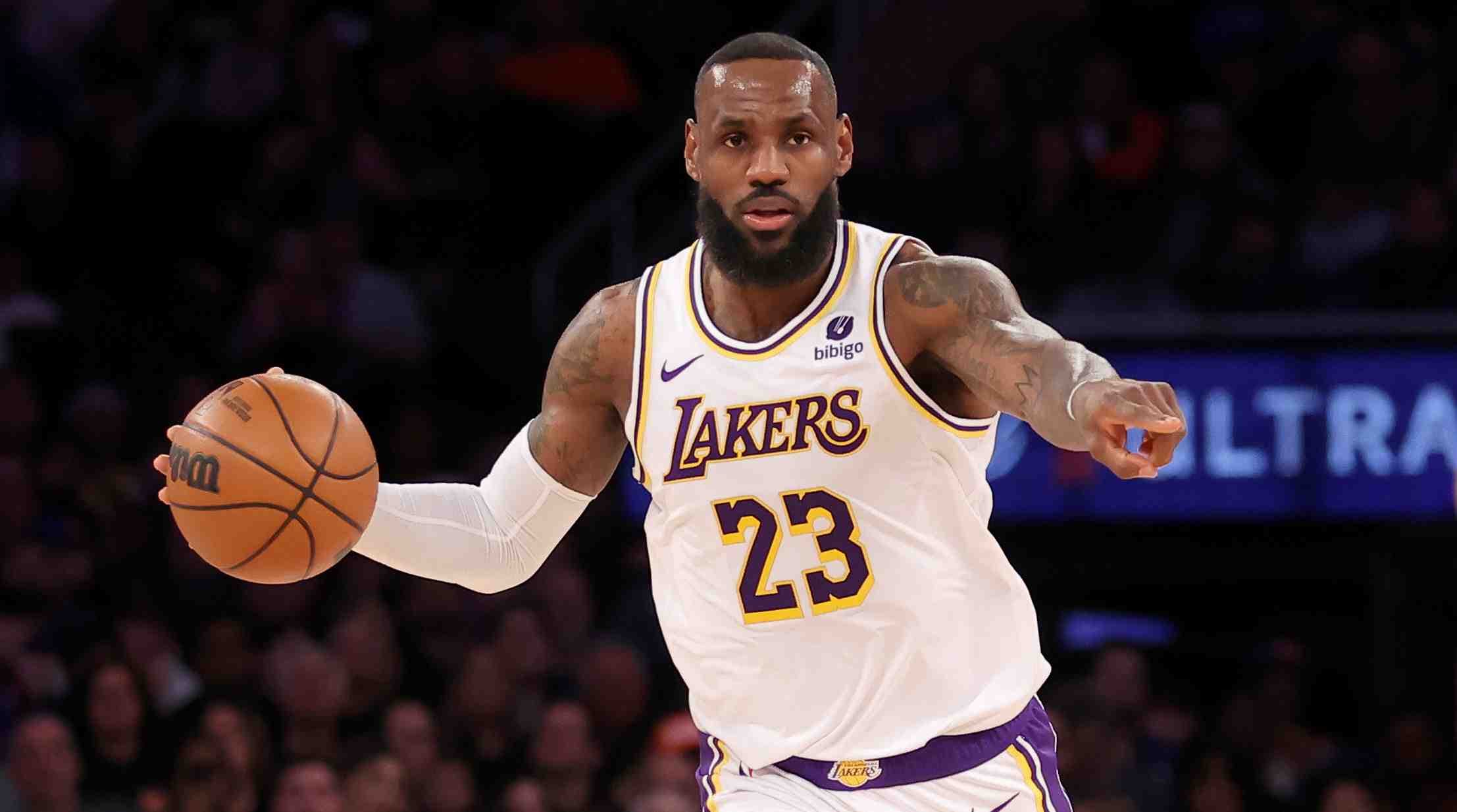 LeBron James agencia libre