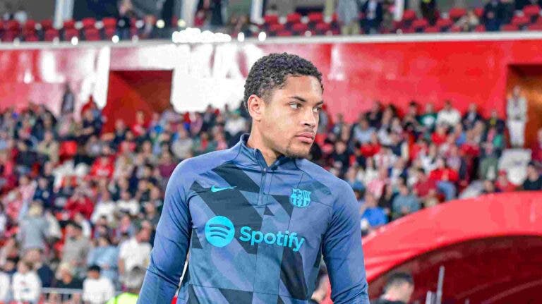 Vitor Roque Xavi