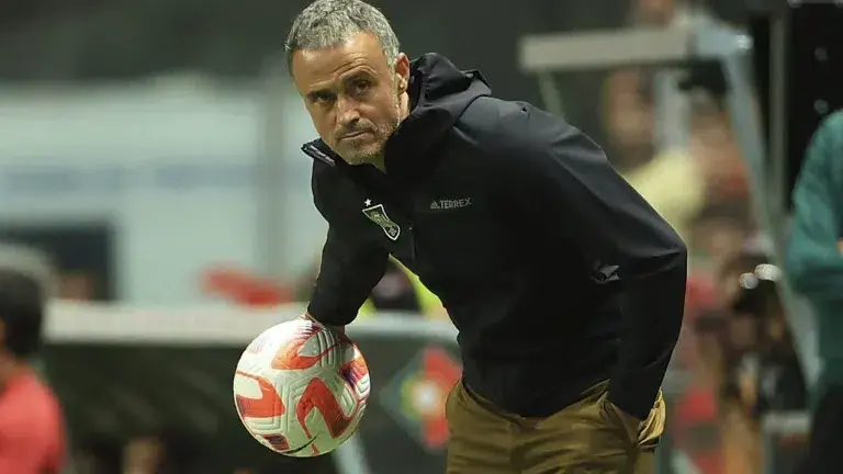 PSG Julián Álvarez