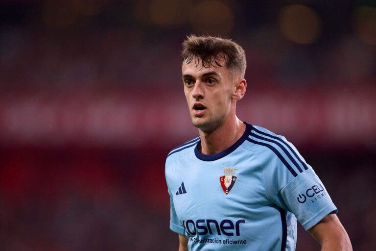 Aimar Oroz renovación