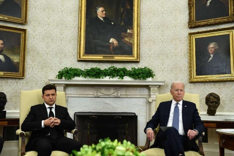 Biden y Zelensky