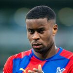 Marc Guéhi, central del Crystal Palace, pretendido por Real Madrid, Barcelona y Bayern Múnich para la temporada 2026.