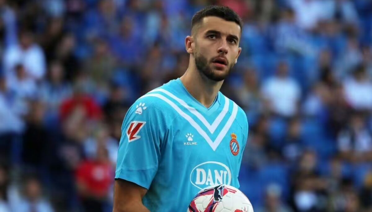 Joan García tiene clara su respuesta al FC Barcelona