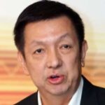 Peter Lim dando un discurso al Valencia CF