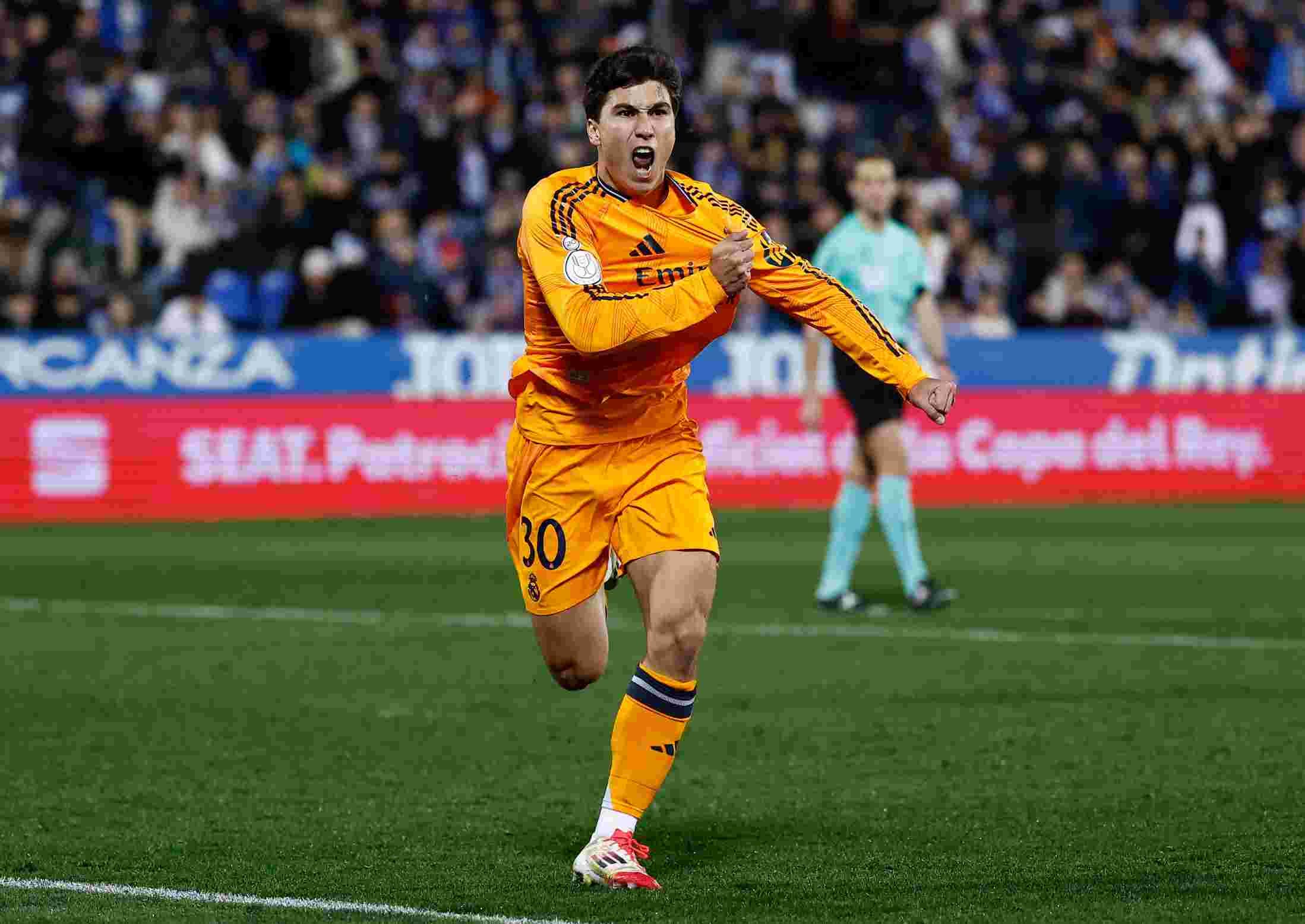 Deportivo delantero