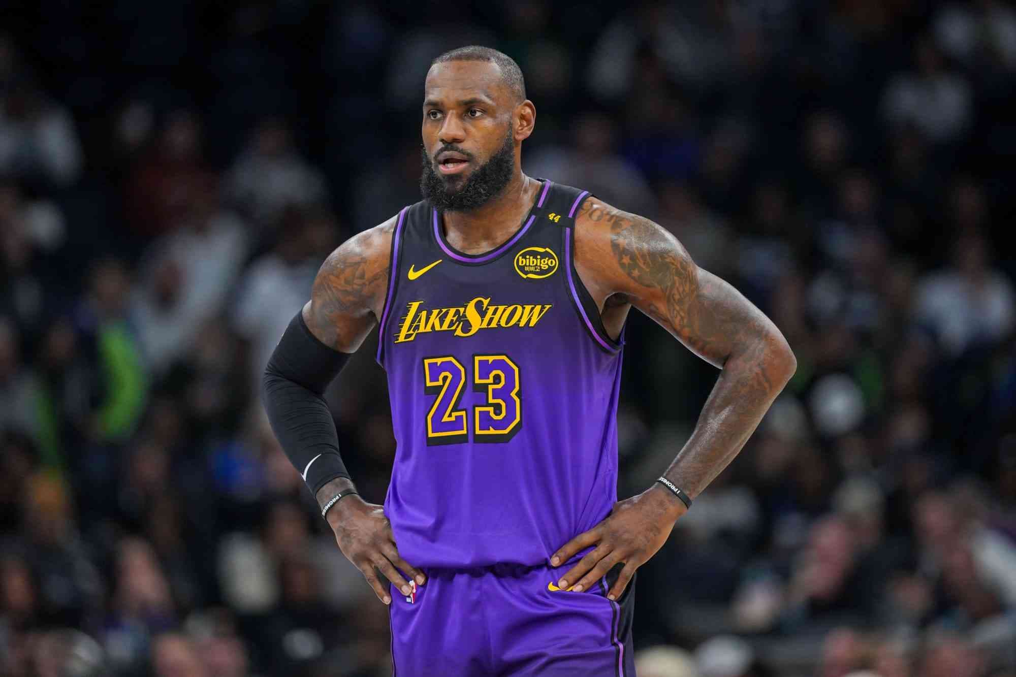 LeBron James agencia libre