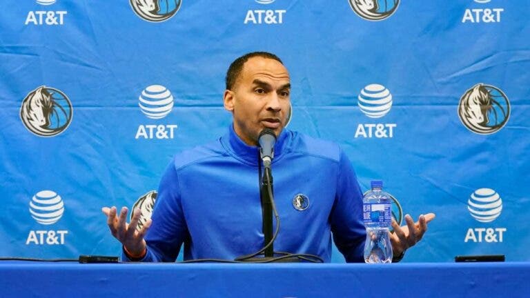 Dallas Mavericks traspaso