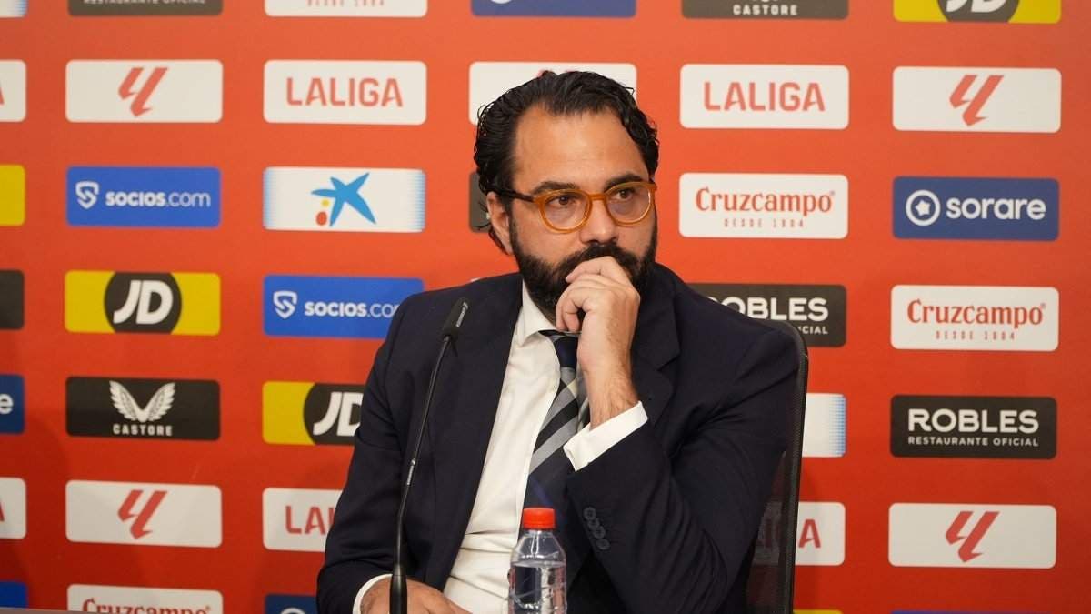 Víctor Orta dimisión