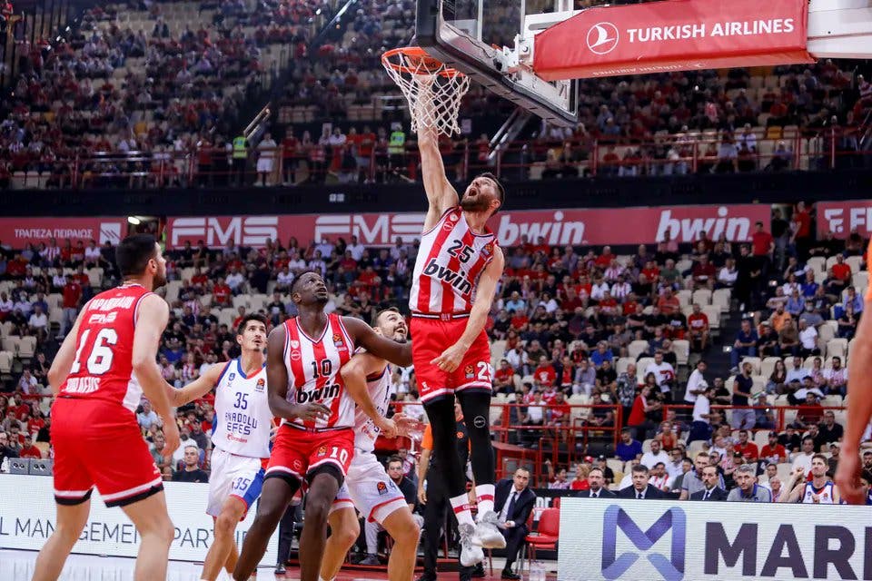Alec Peters Olimpiacos Real Madrid