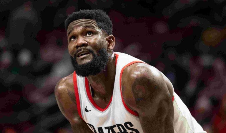 Deandre Ayton Lakers