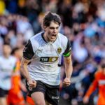 Javi Guerra durante un partido con el Valencia CF en Mestalla.
