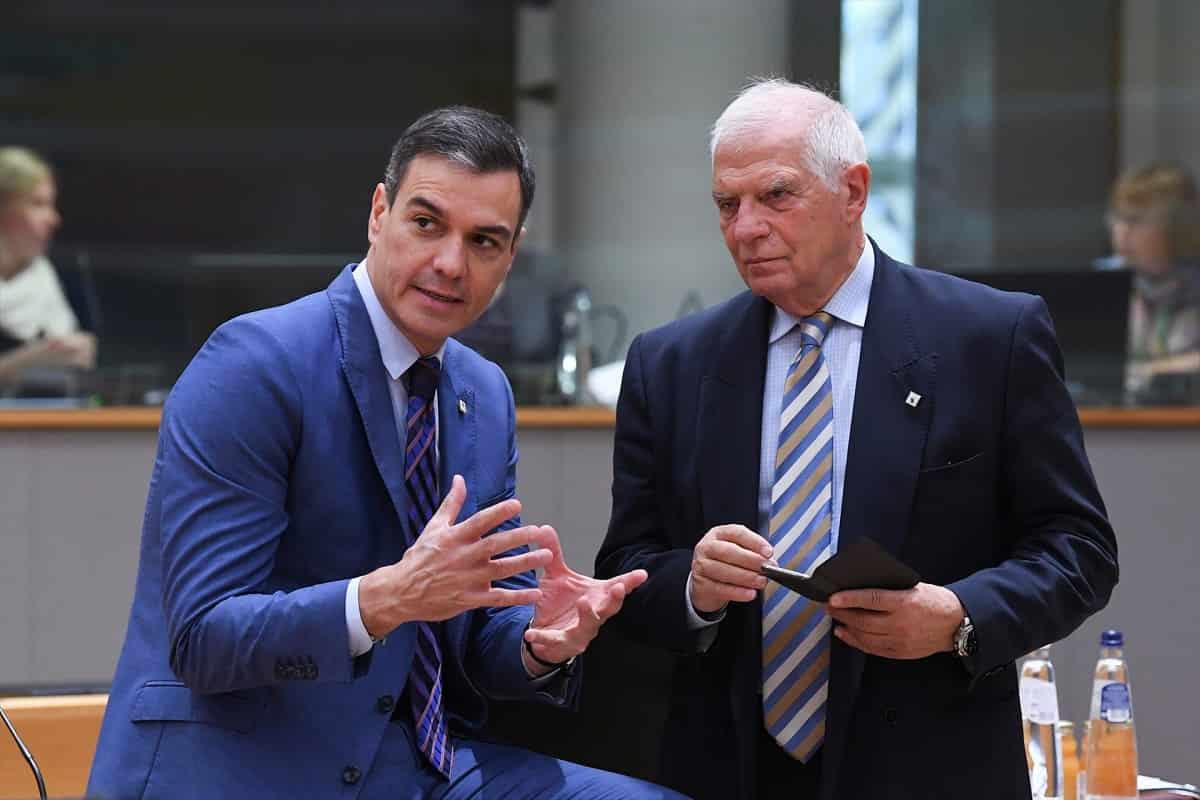 Josep Borrell y Pedro Sánchez