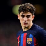 Gavi entrenando en la Ciutat Esportiva Joan Gamper bajo la supervisión de Hansi Flick en enero de 2026